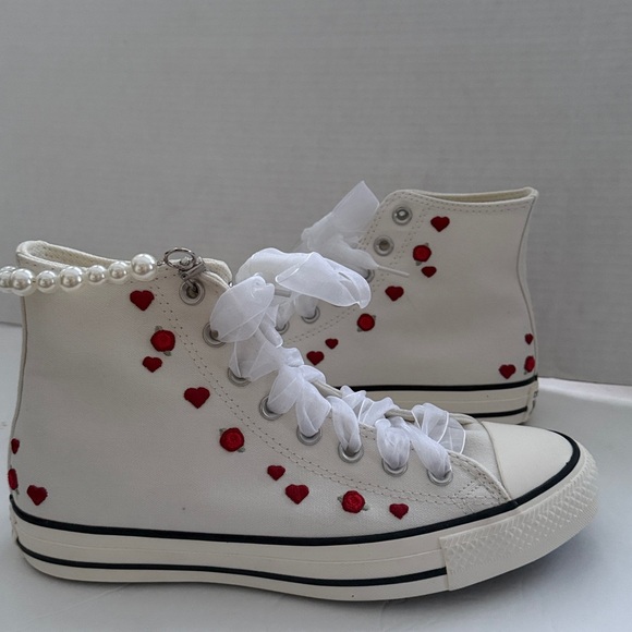 Converse | Chuck Taylor All Star Hearts And Roses High-Top Sneaker - Picture 8 of 10
